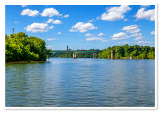 Alabama River waterfront near Roses RV River Resort in Millbrook, Alabama